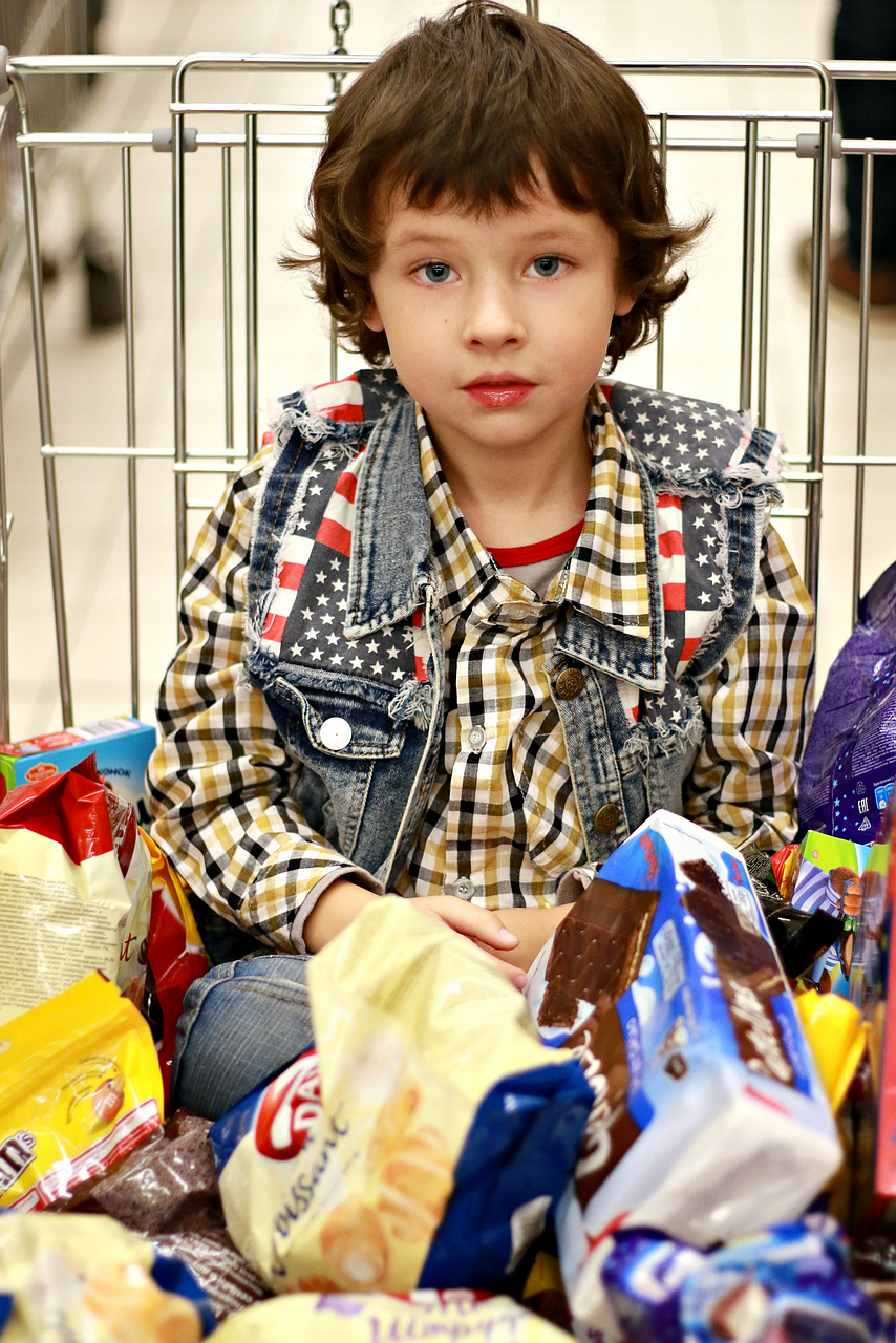 family, shopping center, purchase, food, sweets, products, cart, grocery store, grocery cart, shopping cart, kids, adults, purchase in the store, sale, grocery store, grocery store, grocery store, grocery store, grocery store, grocery cart